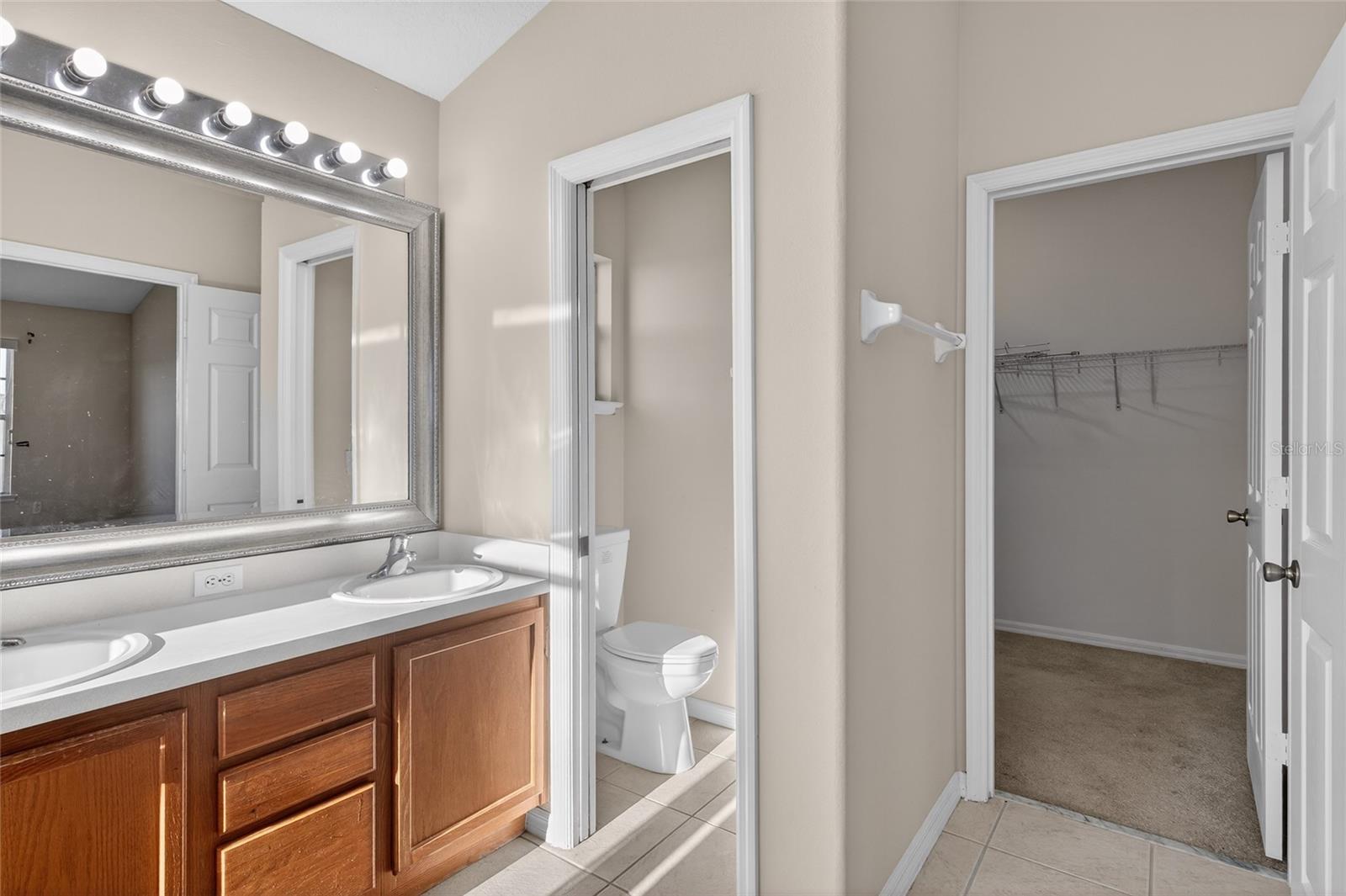 Image 30 of 60 For 1001 Dampierre Court