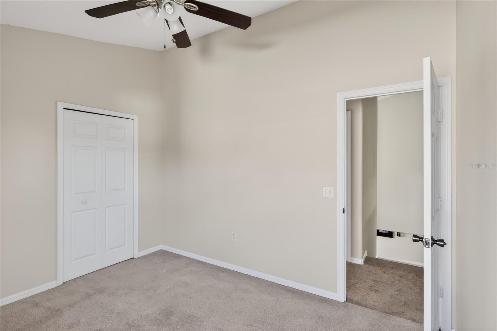 Image 34 of 60 For 1001 Dampierre Court