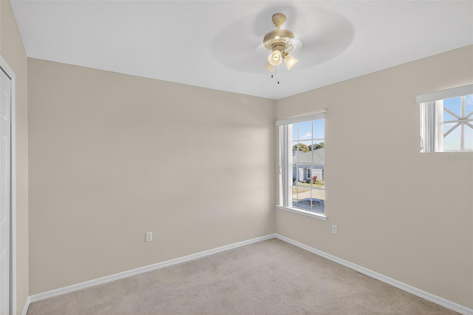 Image 36 of 60 For 1001 Dampierre Court