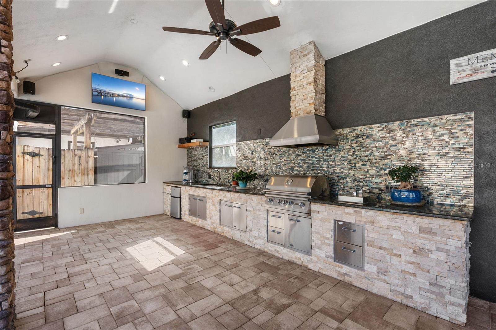 Listing photo id 46 for 4469 Old Bear Run