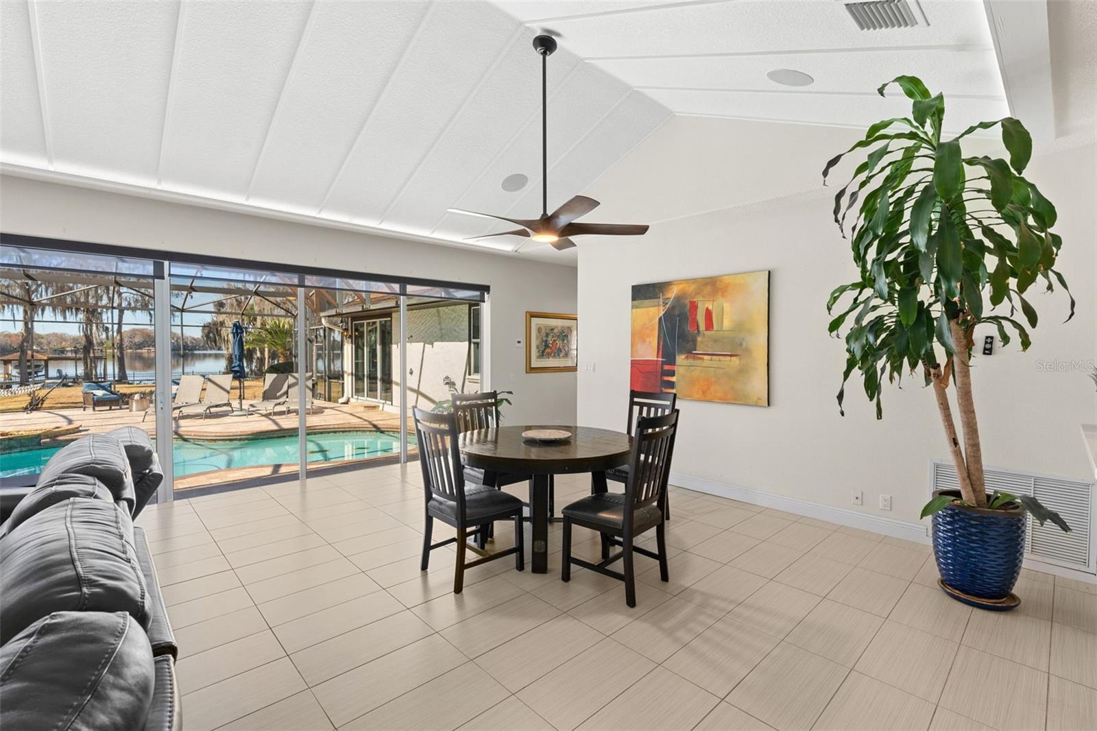 Listing photo id 7 for 4469 Old Bear Run