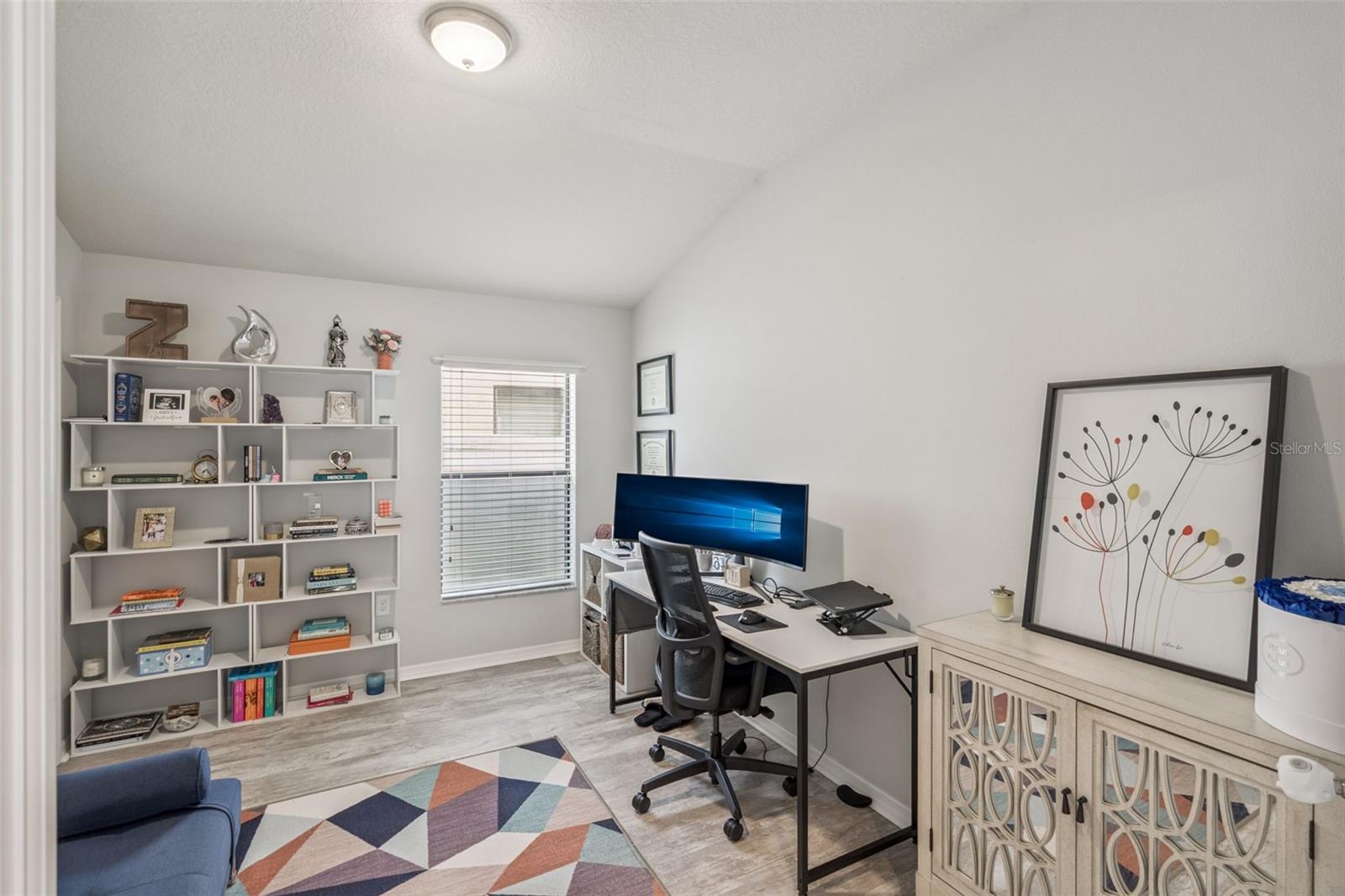 Image 18 of 29 For 6601 Boulder Run Loop