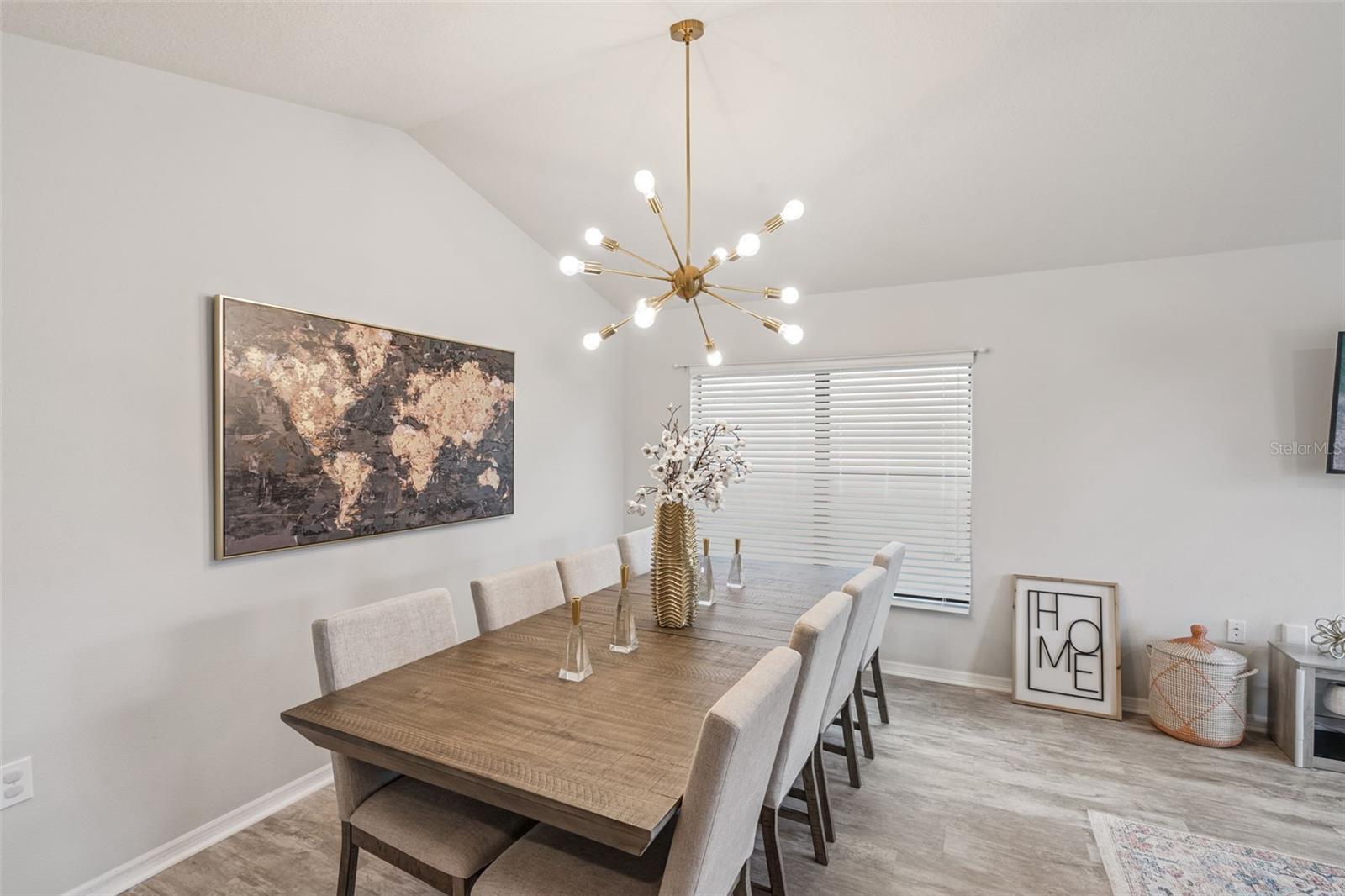 Image 6 of 29 For 6601 Boulder Run Loop