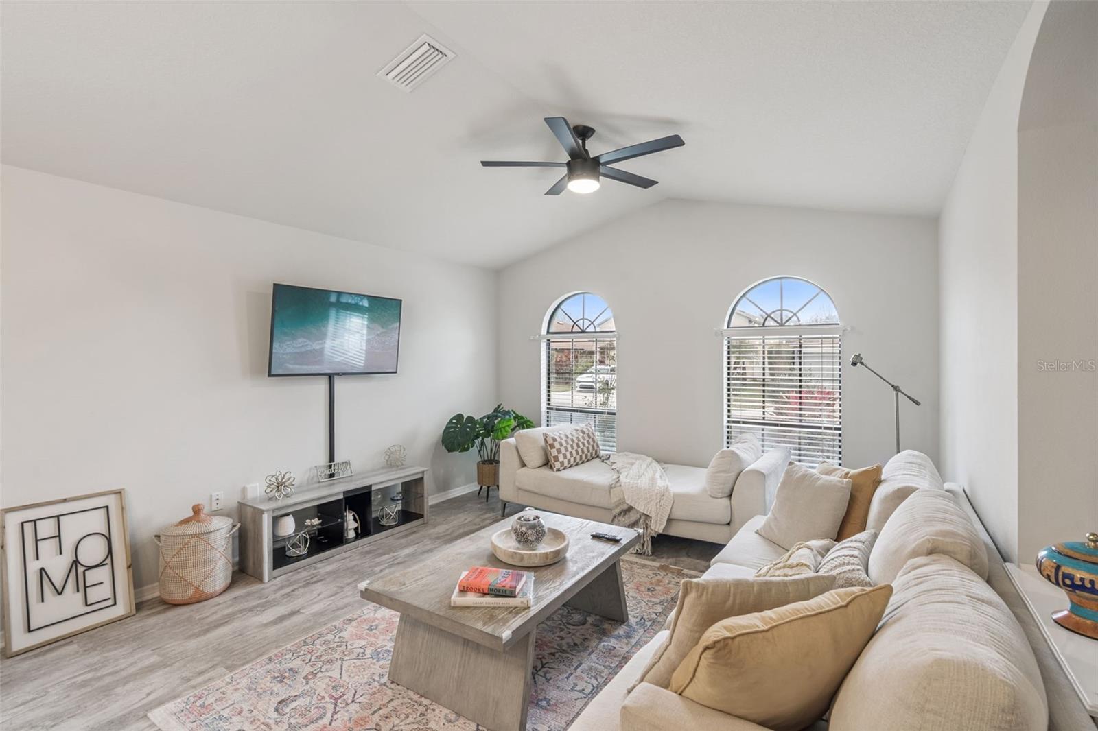 Image 8 of 29 For 6601 Boulder Run Loop