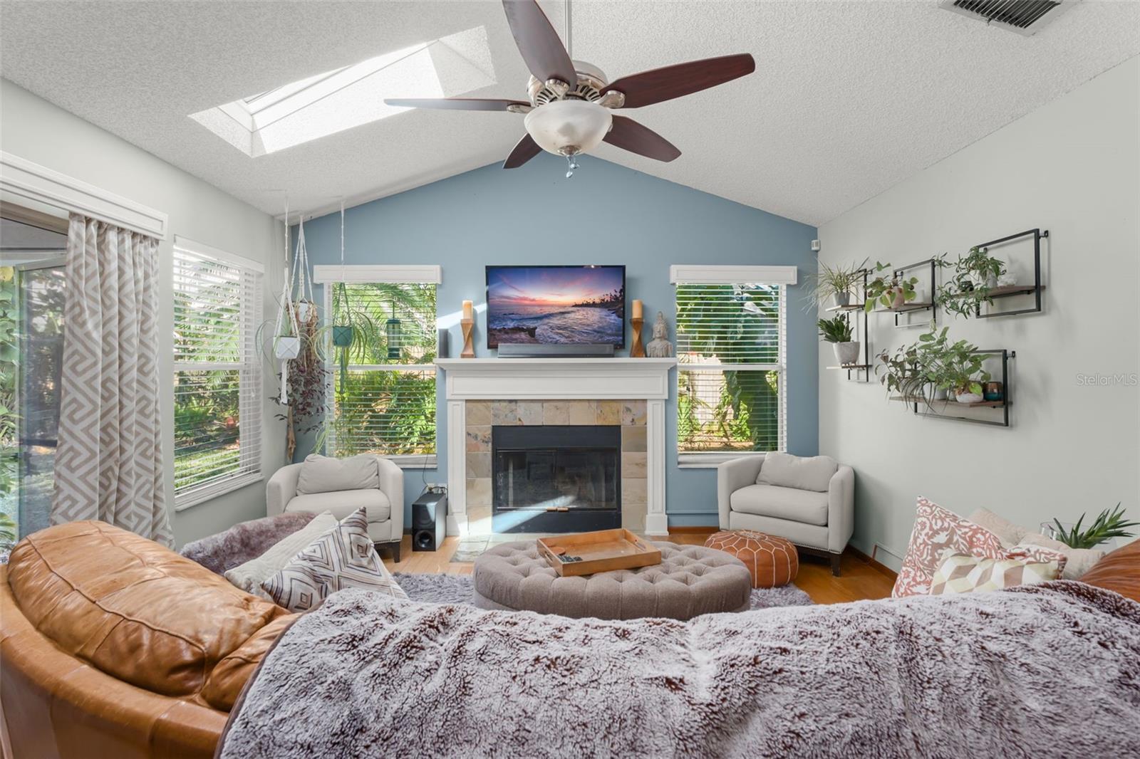 Image 15 of 43 For 1317 American Elm Drive