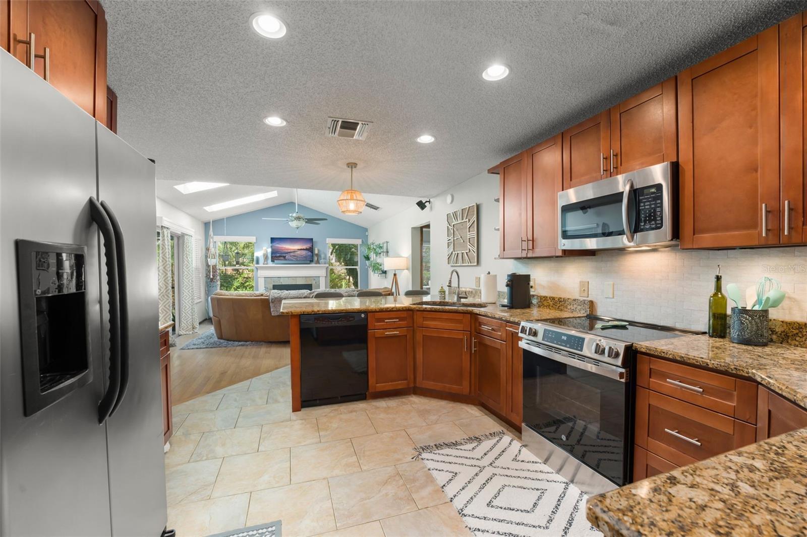 Image 23 of 43 For 1317 American Elm Drive