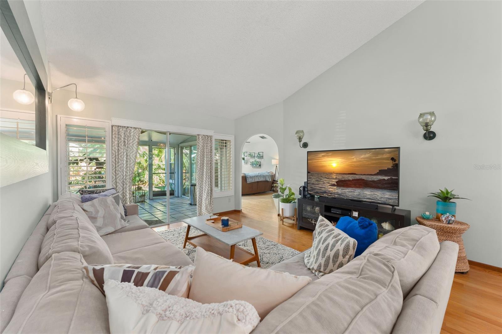 Image 3 of 43 For 1317 American Elm Drive