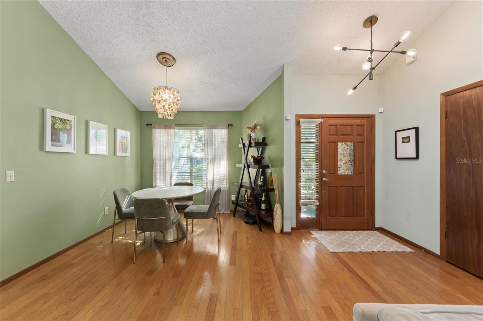 Image 4 of 43 For 1317 American Elm Drive