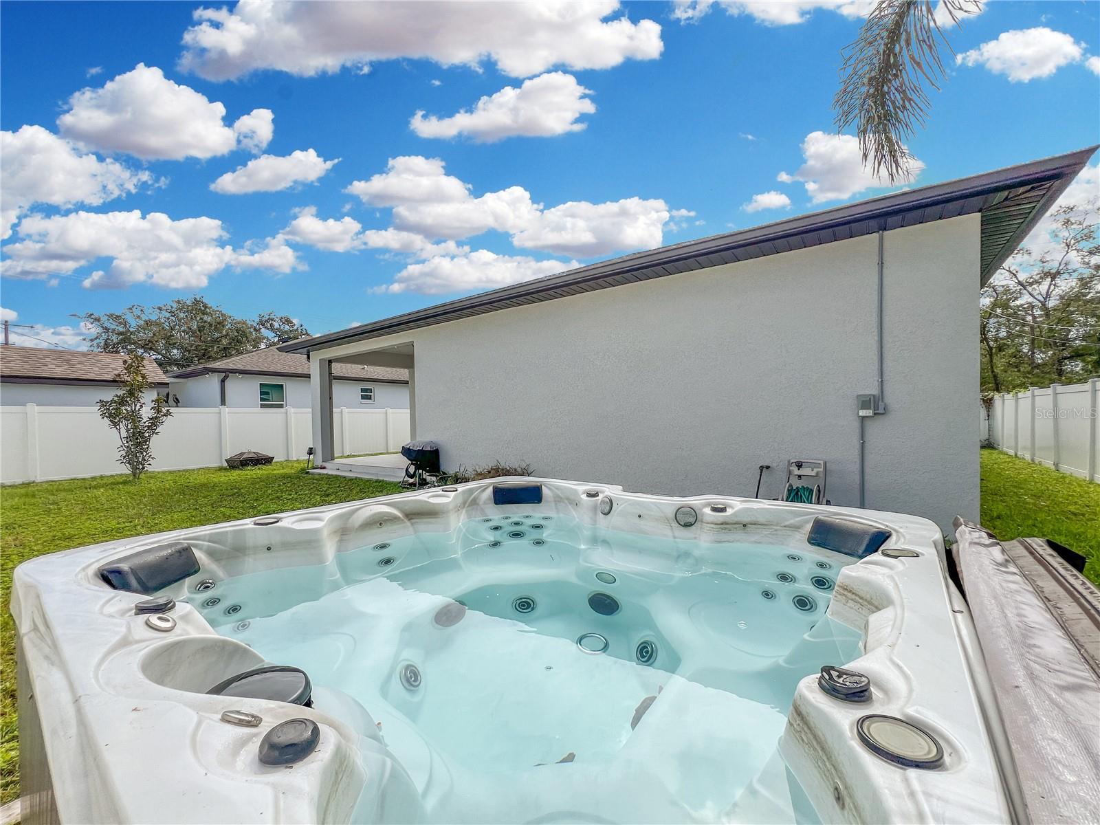 Image 28 of 32 For 1703 Rio Vista Avenue