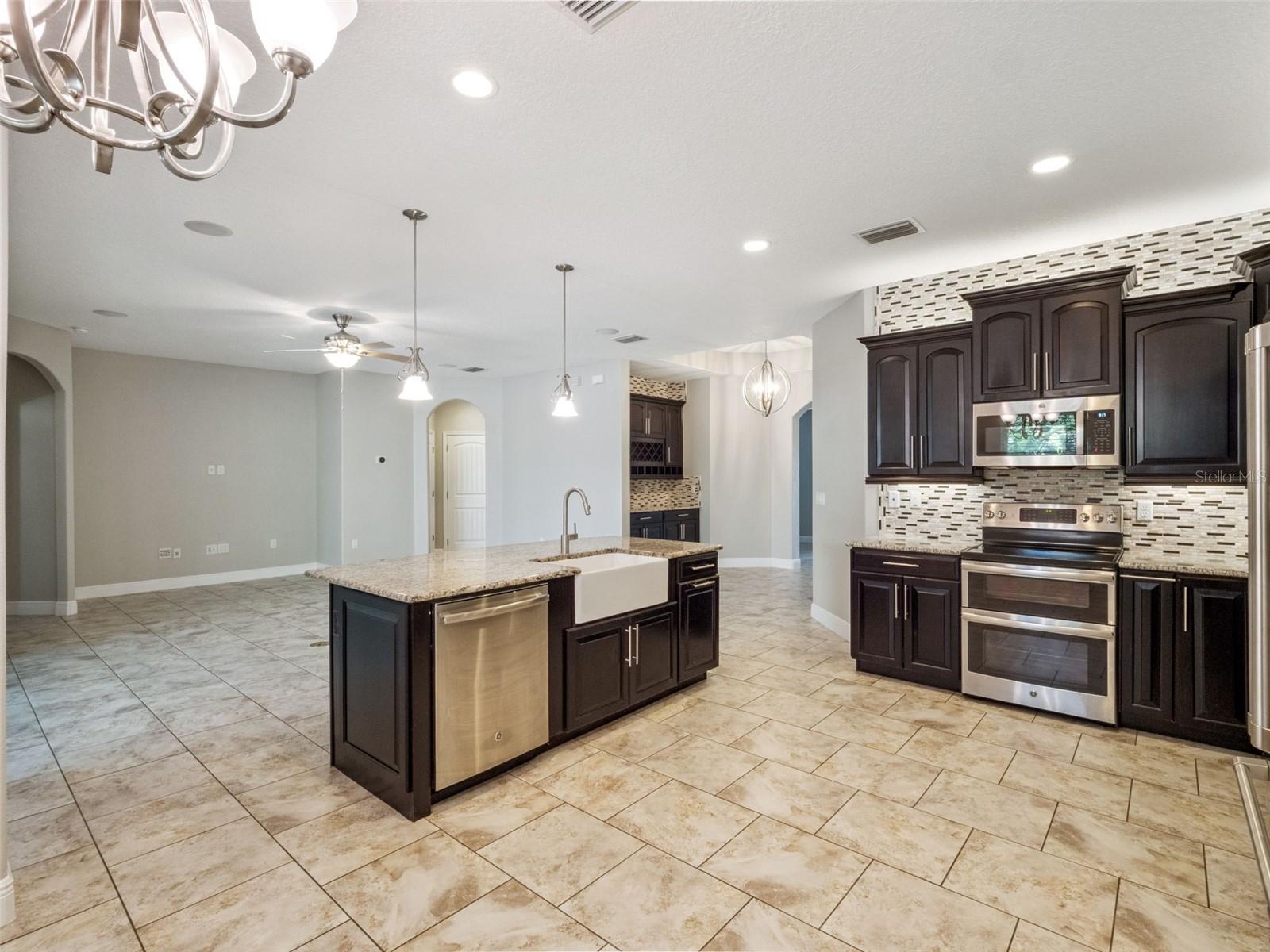 Image 21 of 66 For 3697 Chandler Estates Drive