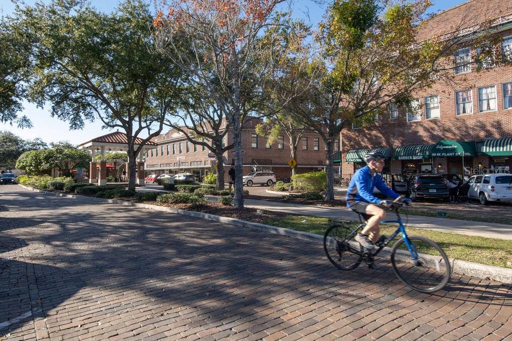 Image 57 of 64 For 1024 Kershaw Drive