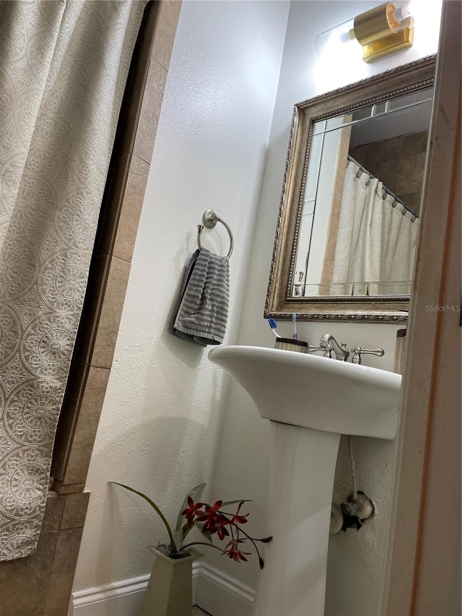 Image 6 of 12 For 5501 Chatham Woods Court