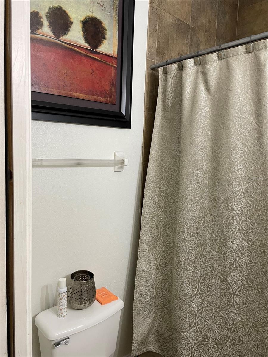 Image 7 of 12 For 5501 Chatham Woods Court