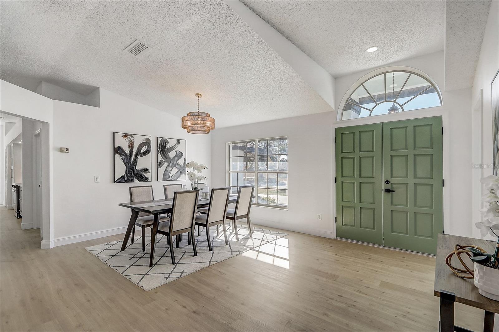 Image 19 of 71 For 7015 Oakmore Lane