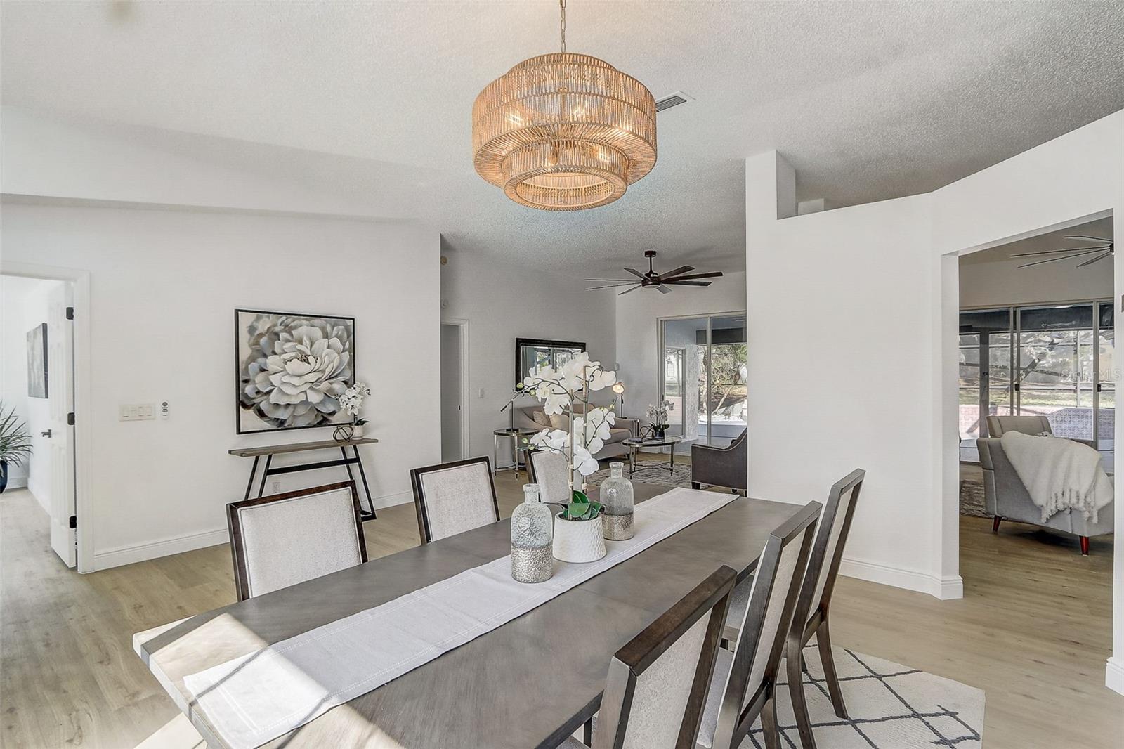 Image 23 of 71 For 7015 Oakmore Lane