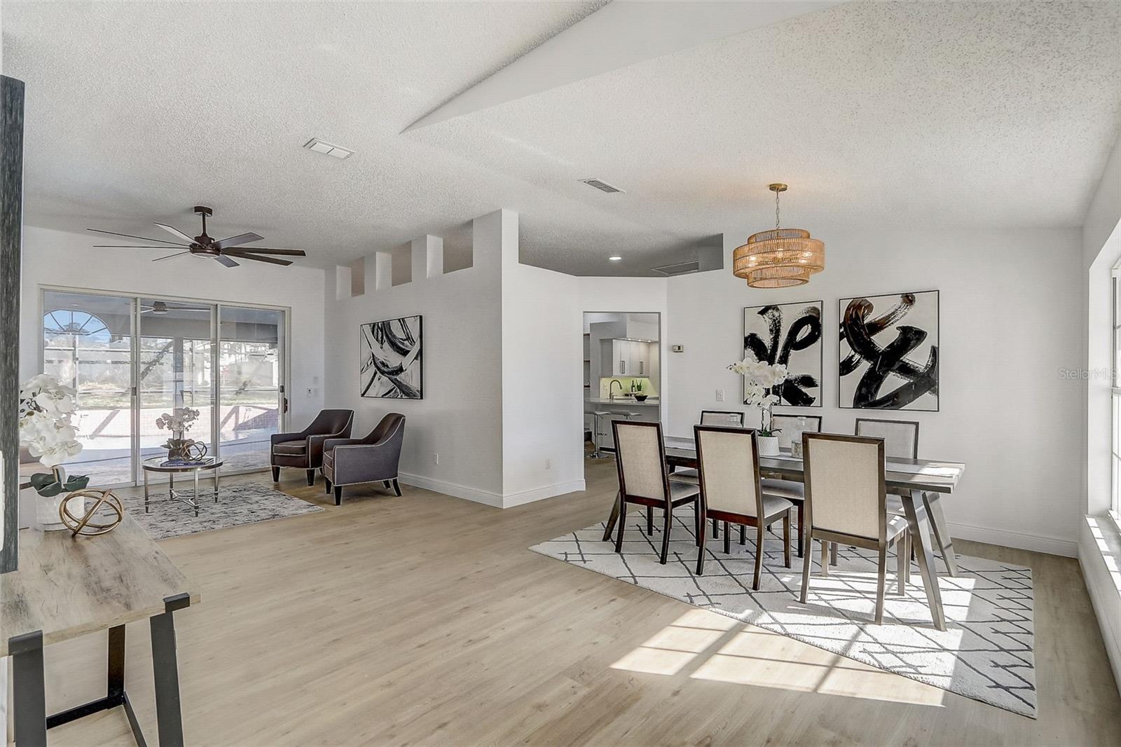 Image 25 of 71 For 7015 Oakmore Lane