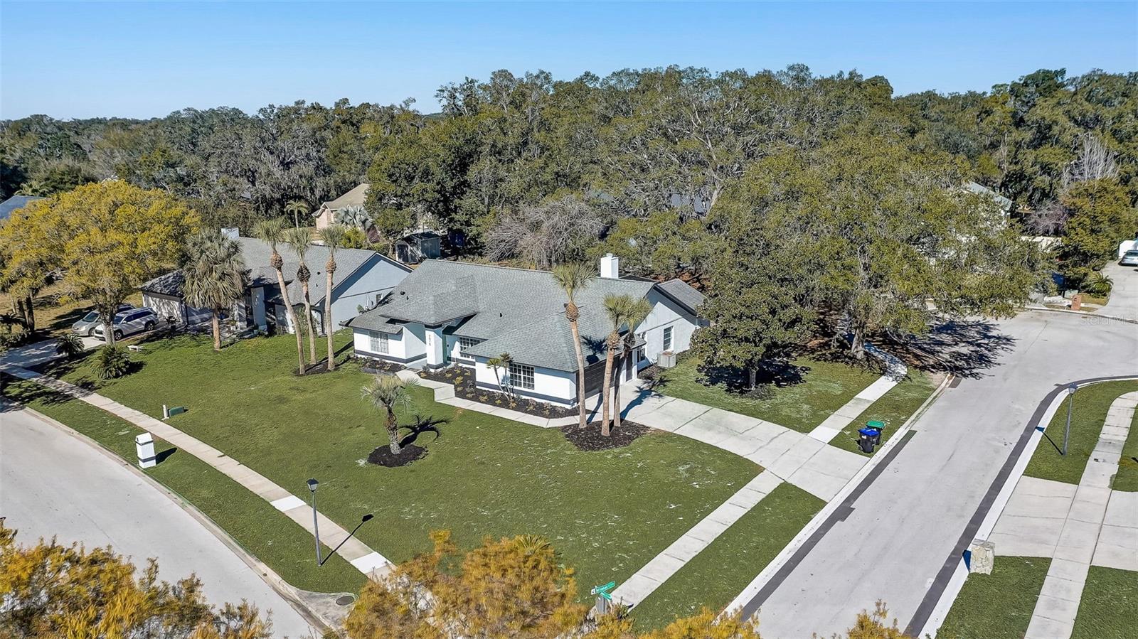 Image 4 of 71 For 7015 Oakmore Lane