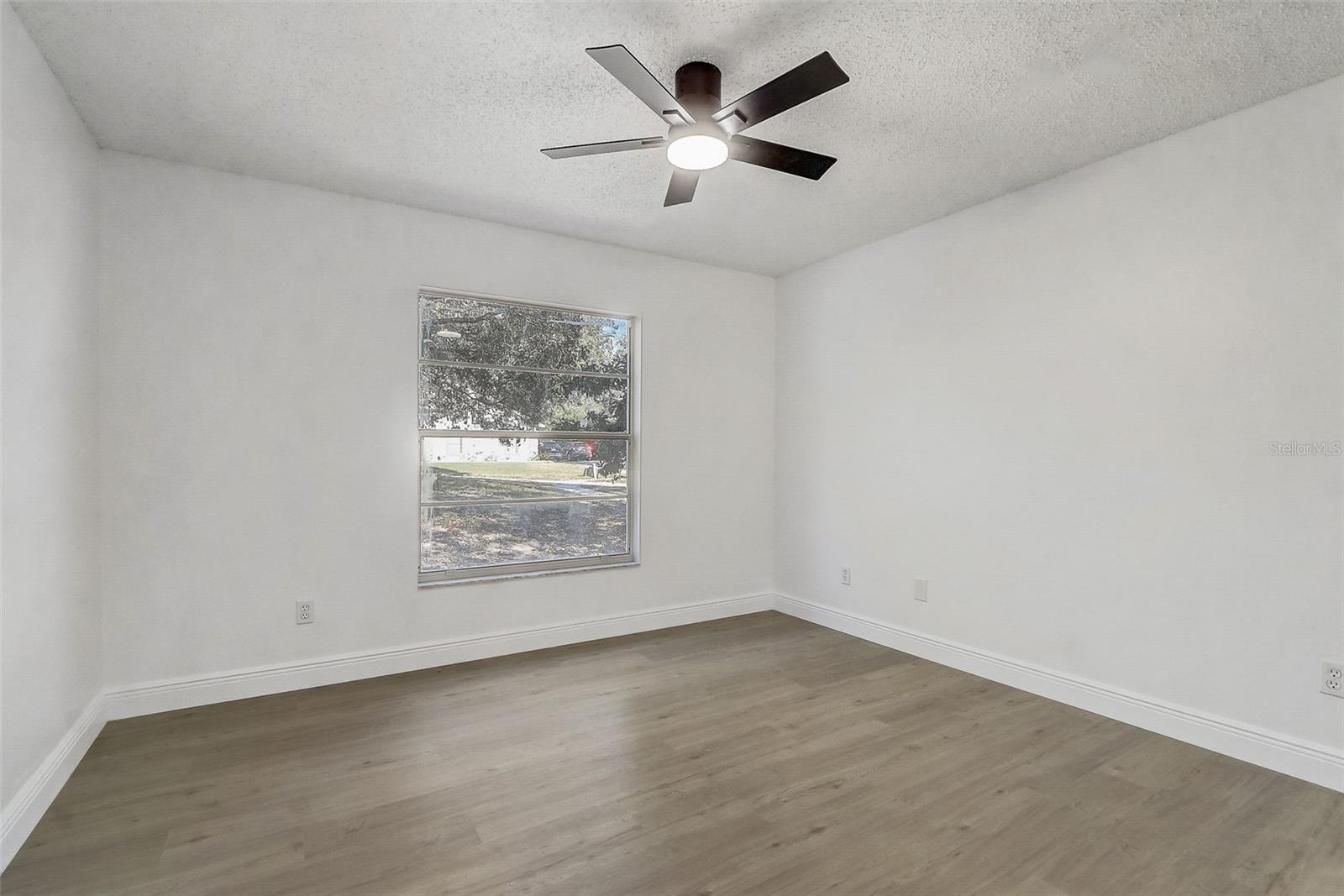 Image 40 of 71 For 7015 Oakmore Lane