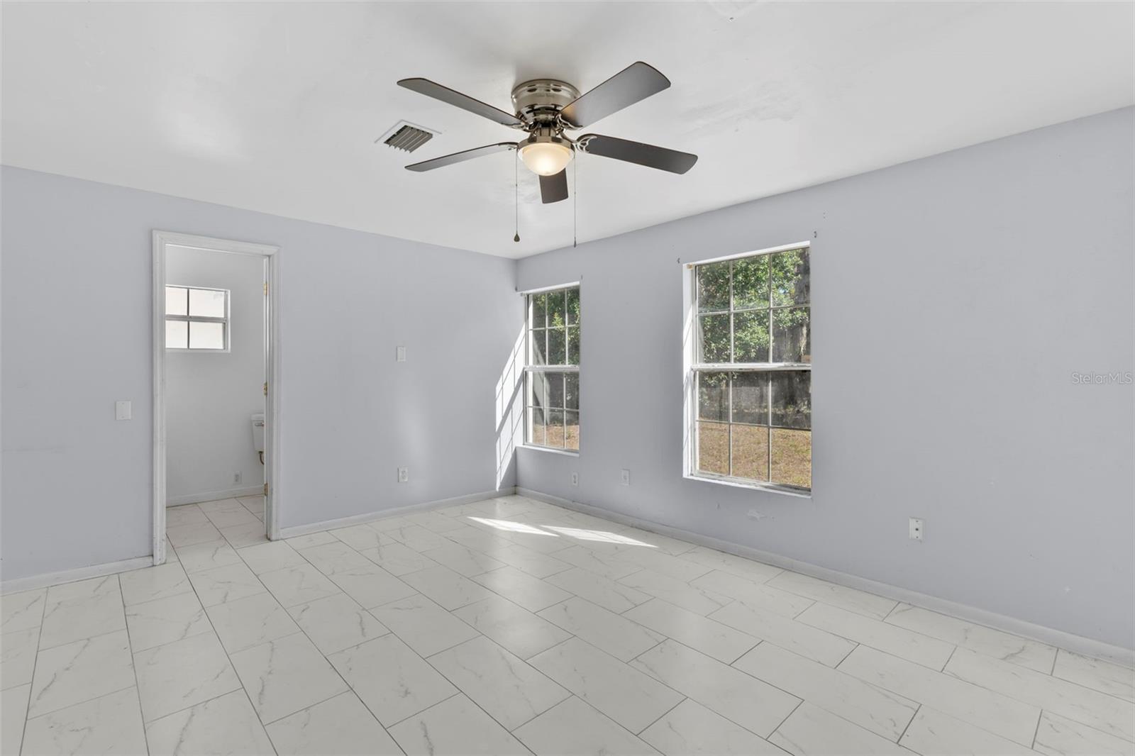 Image 18 of 24 For 1363 Providence Boulevard