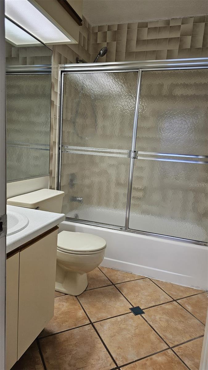 Image 11 of 26 For 7425 Wynnewood Square 176