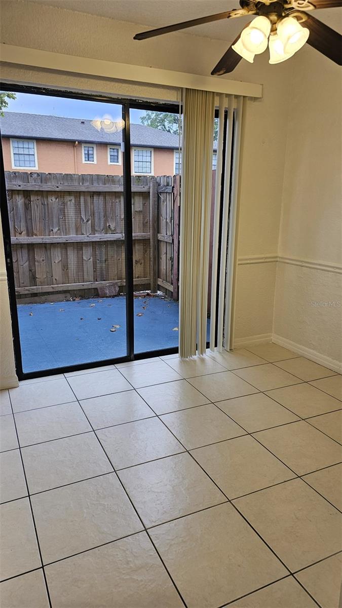 Image 16 of 26 For 7425 Wynnewood Square 176