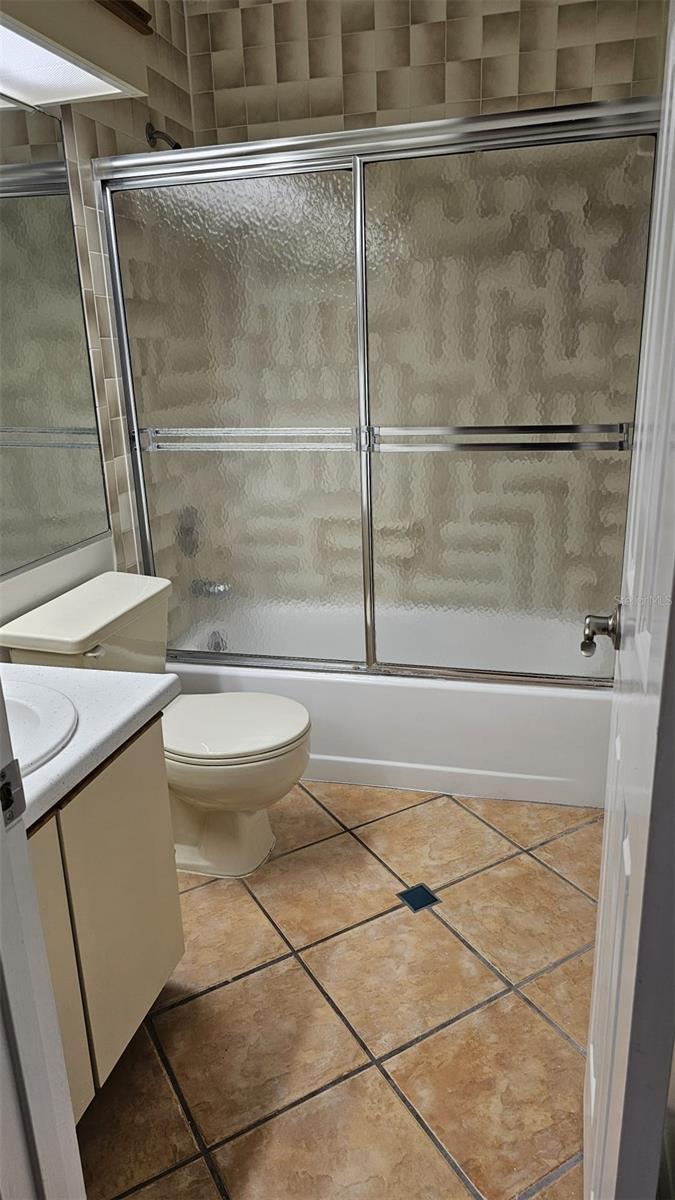 Image 21 of 26 For 7425 Wynnewood Square 176