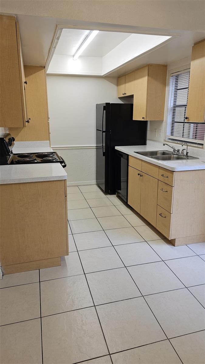 Image 8 of 26 For 7425 Wynnewood Square 176