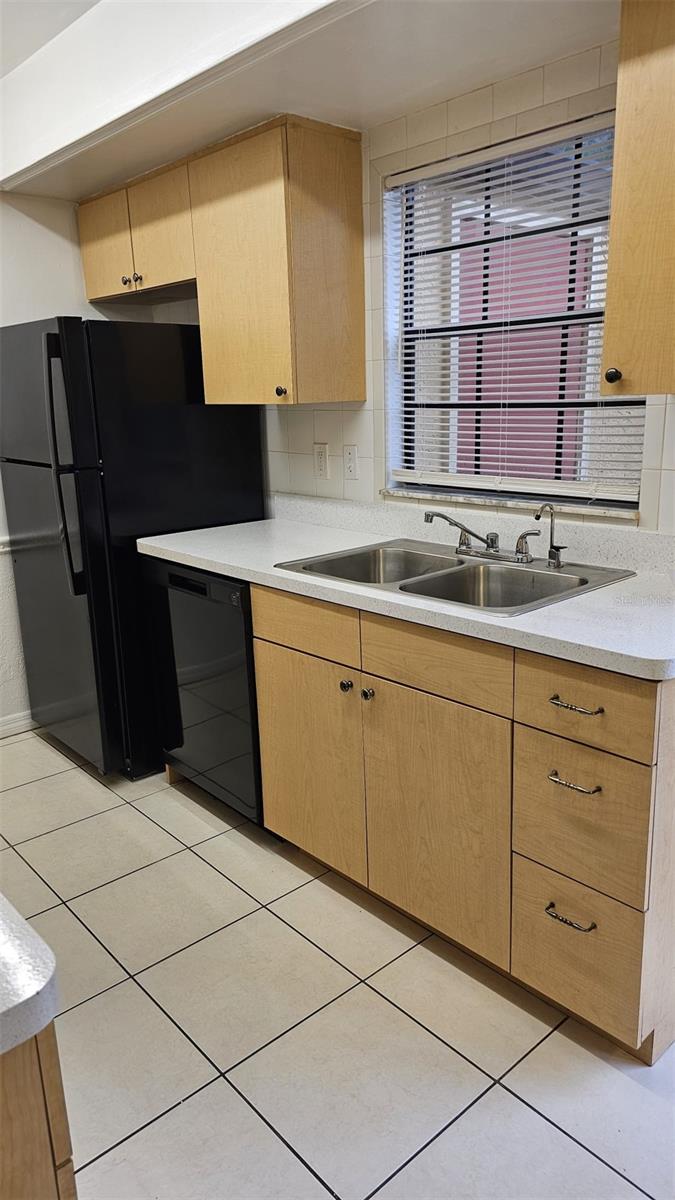 Image 9 of 26 For 7425 Wynnewood Square 176