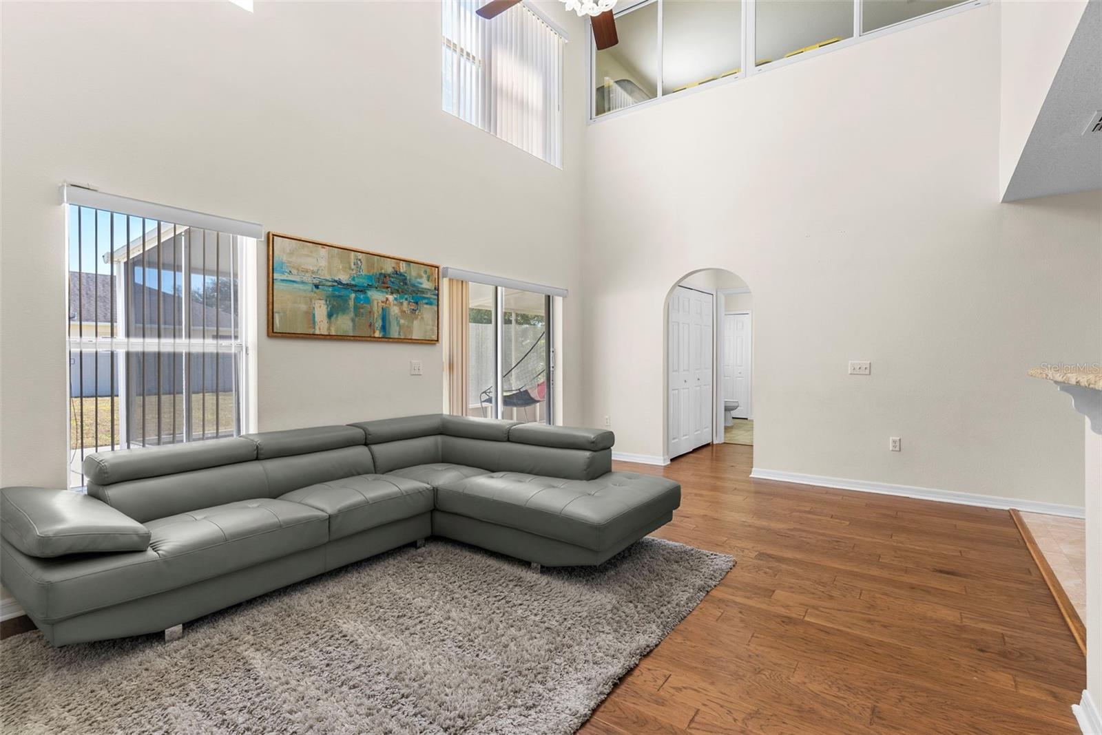 Image 11 of 42 For 7716 Park Hill Avenue