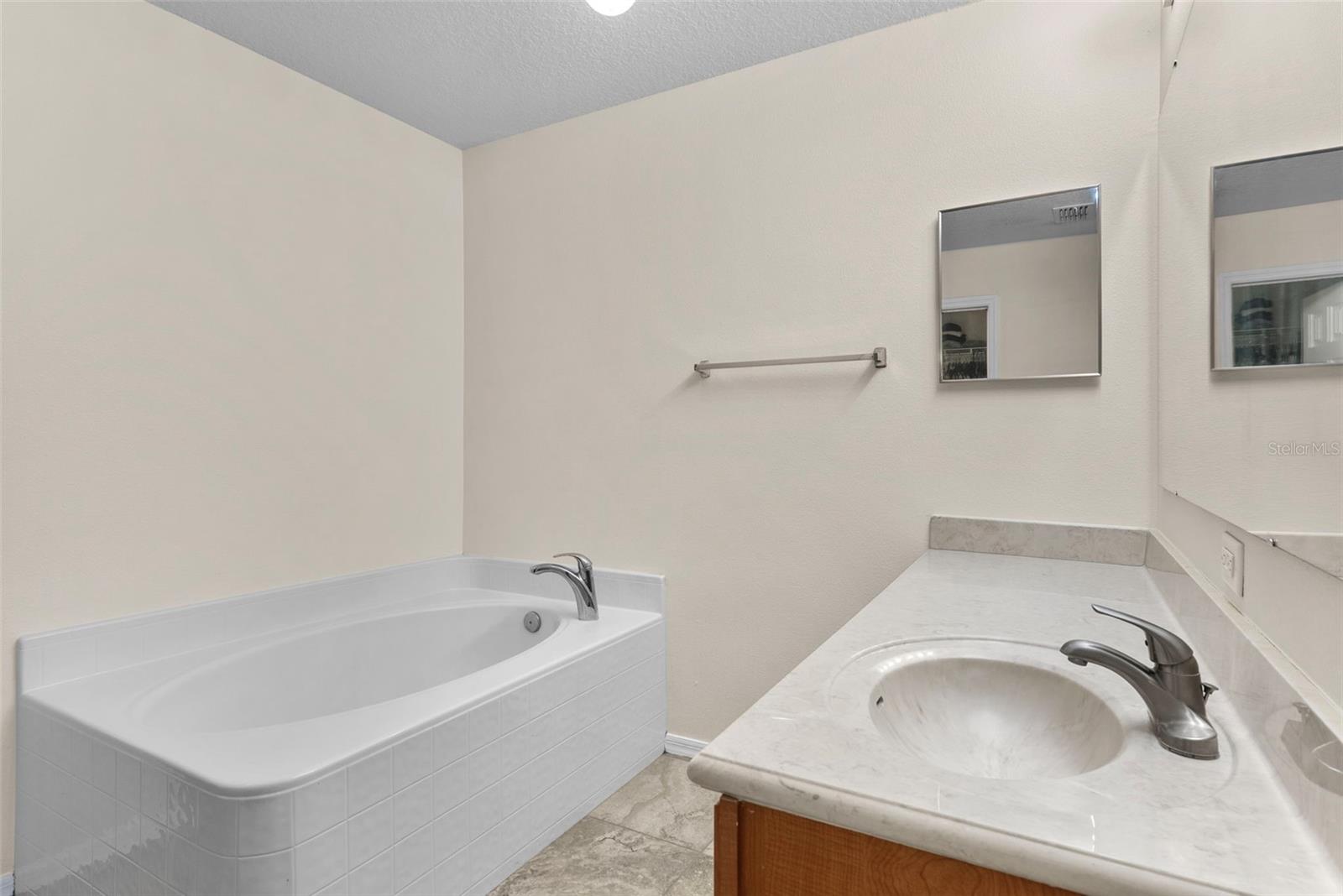 Image 24 of 42 For 7716 Park Hill Avenue