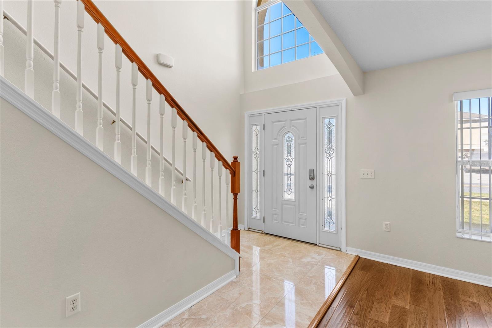 Image 6 of 42 For 7716 Park Hill Avenue