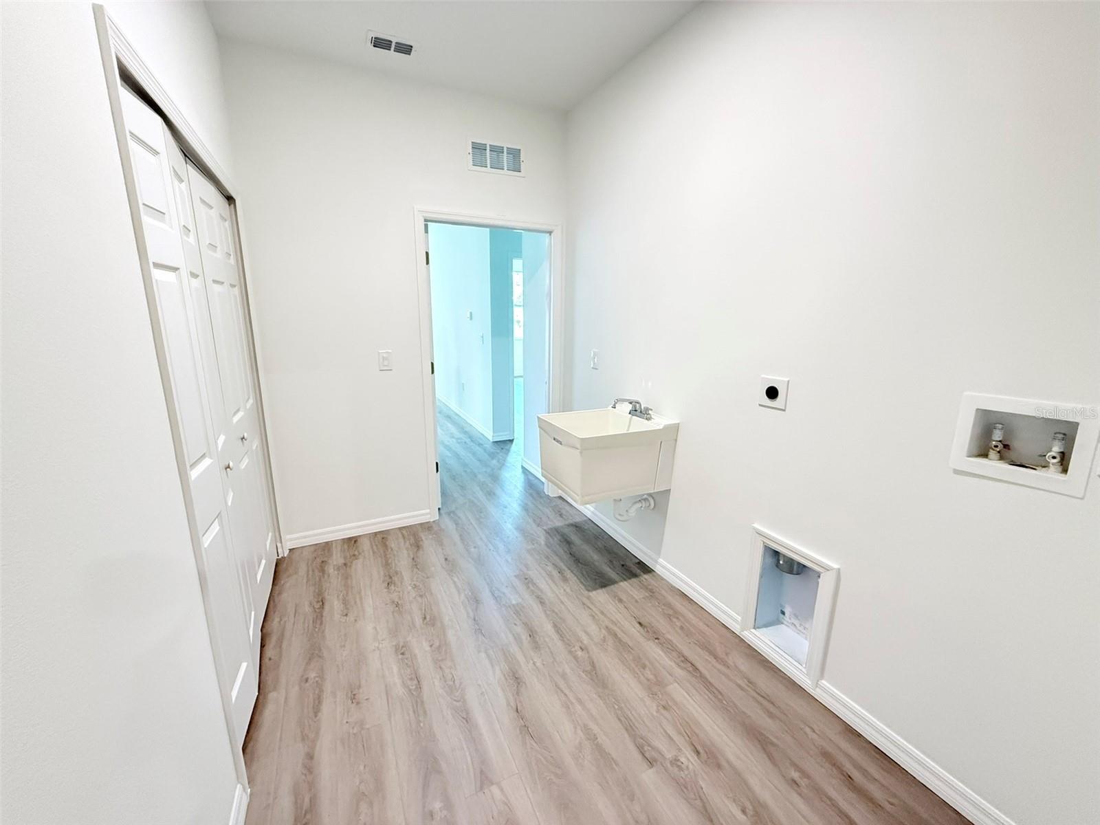 Image 22 of 25 For 1294 Napoleon Road