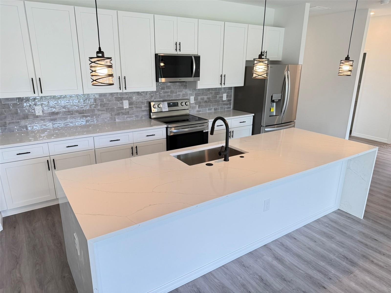 Image 3 of 25 For 1294 Napoleon Road