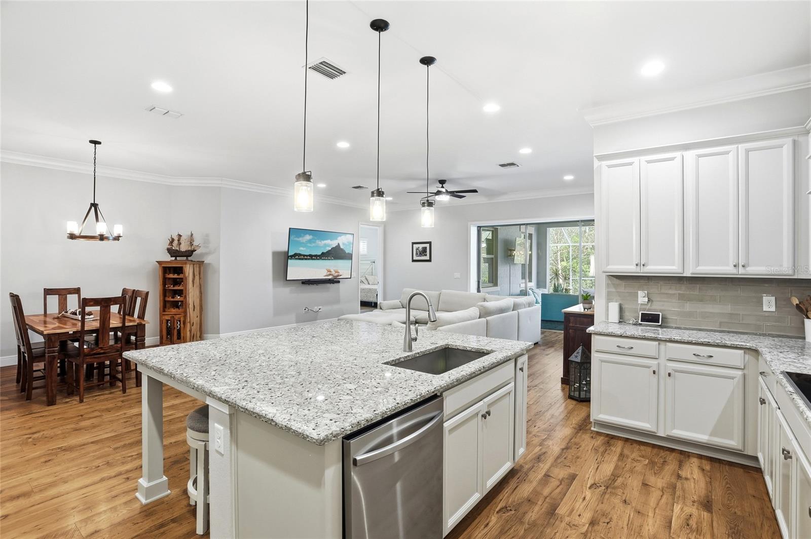 Image 6 of 49 For 13085 Bromborough Drive