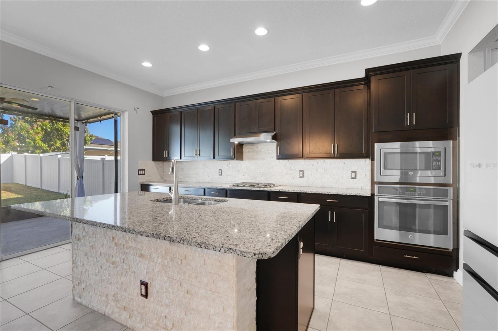 Image 14 of 44 For 959 Maypole Drive