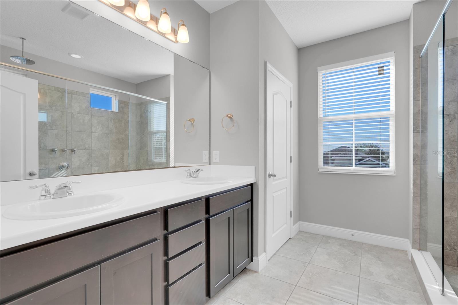 Image 26 of 44 For 959 Maypole Drive