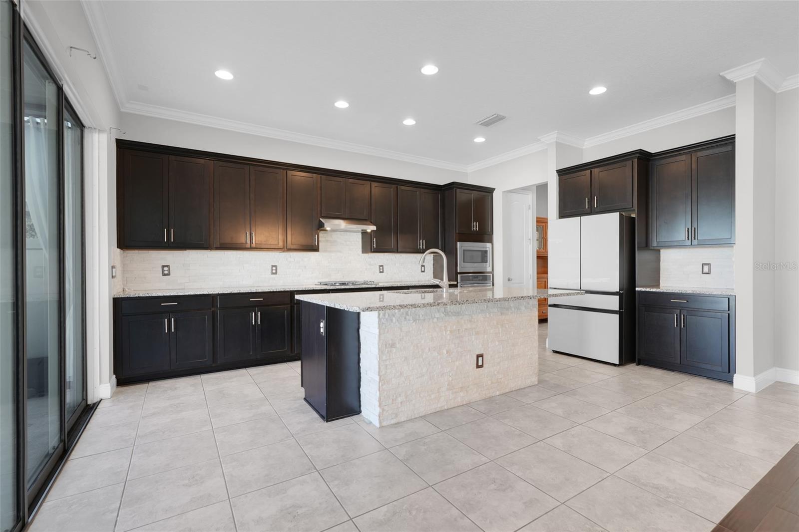 Image 6 of 44 For 959 Maypole Drive