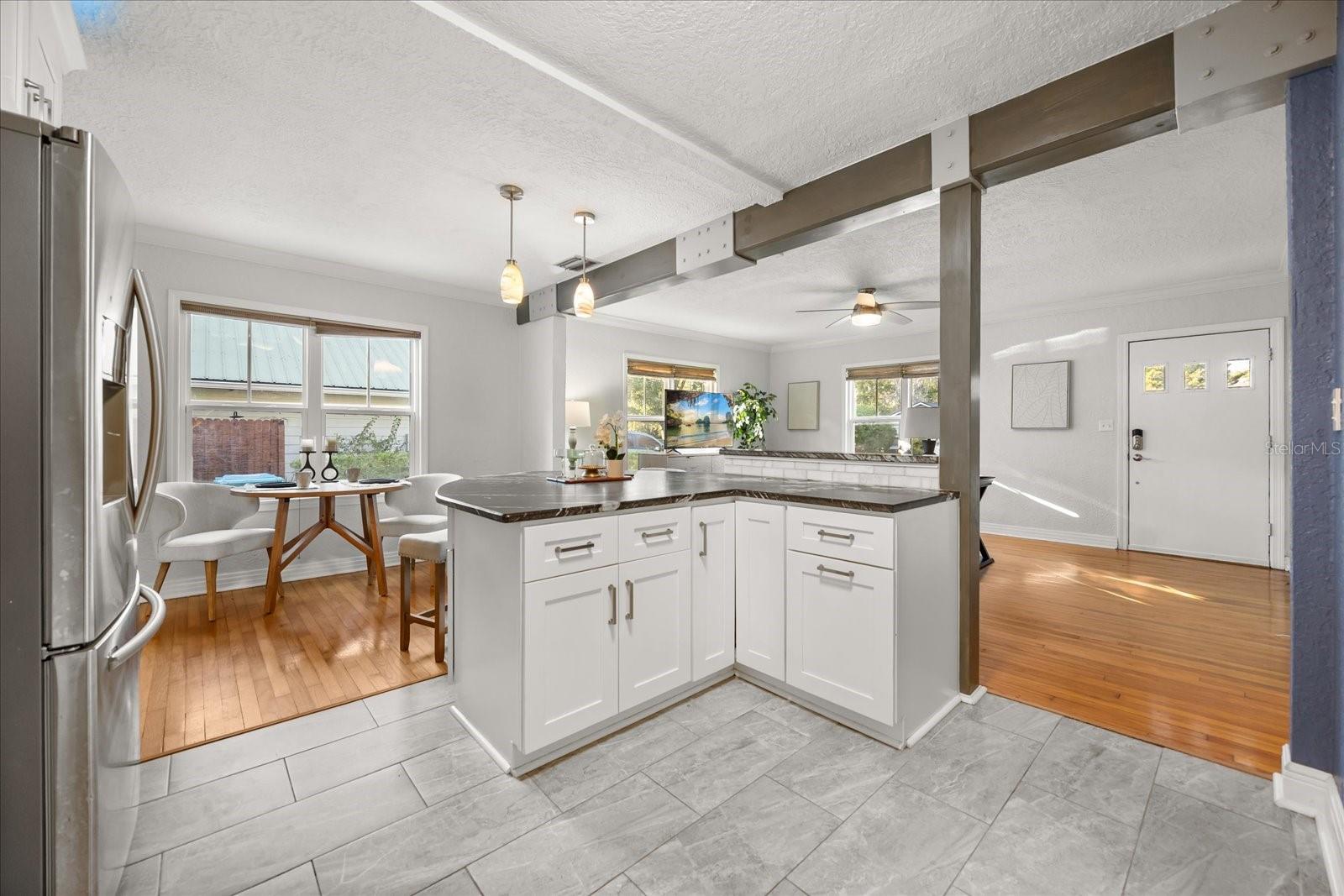 Image 10 of 32 For 230 Esther Street