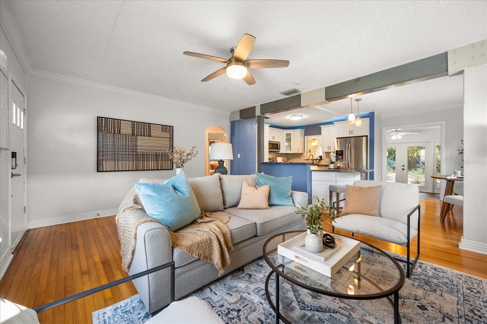 Image 3 of 32 For 230 Esther Street