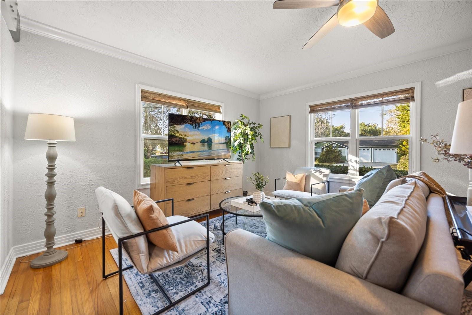 Image 4 of 32 For 230 Esther Street