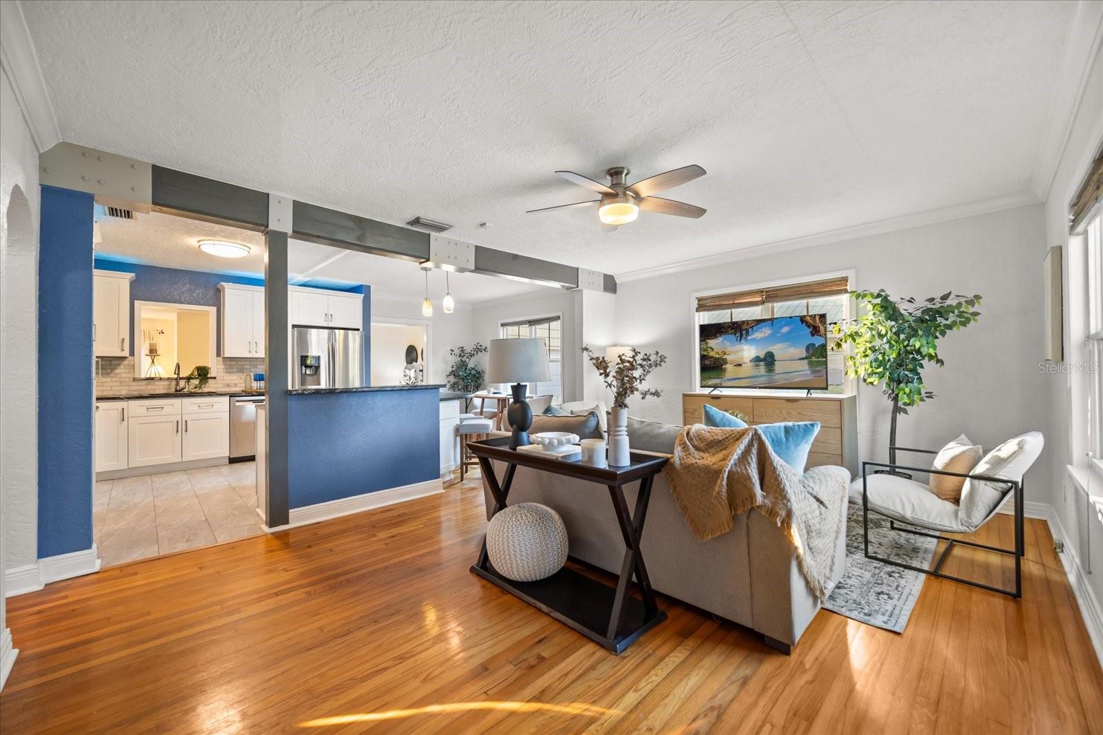 Image 5 of 32 For 230 Esther Street