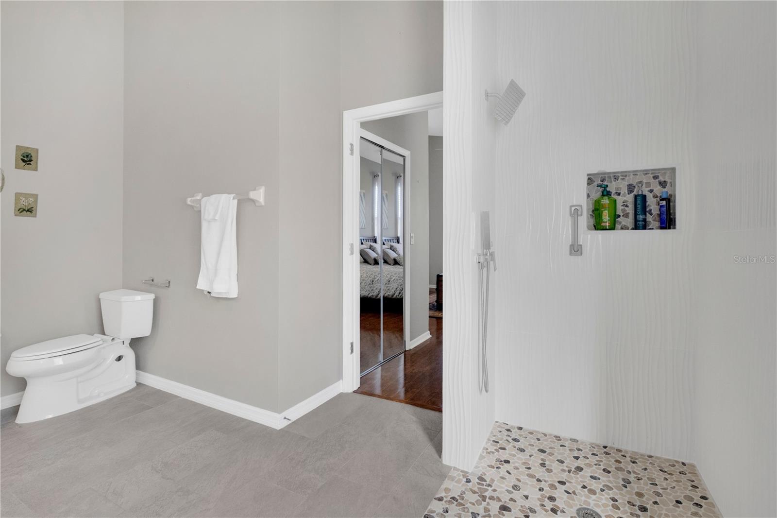 Image 21 of 45 For 3008 Pinnacle Court