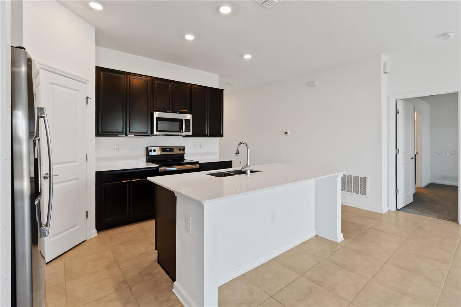 Image 11 of 36 For 292 Pineywoods Street