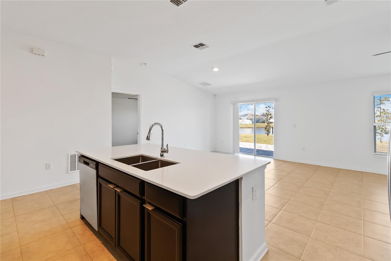 Image 13 of 36 For 292 Pineywoods Street