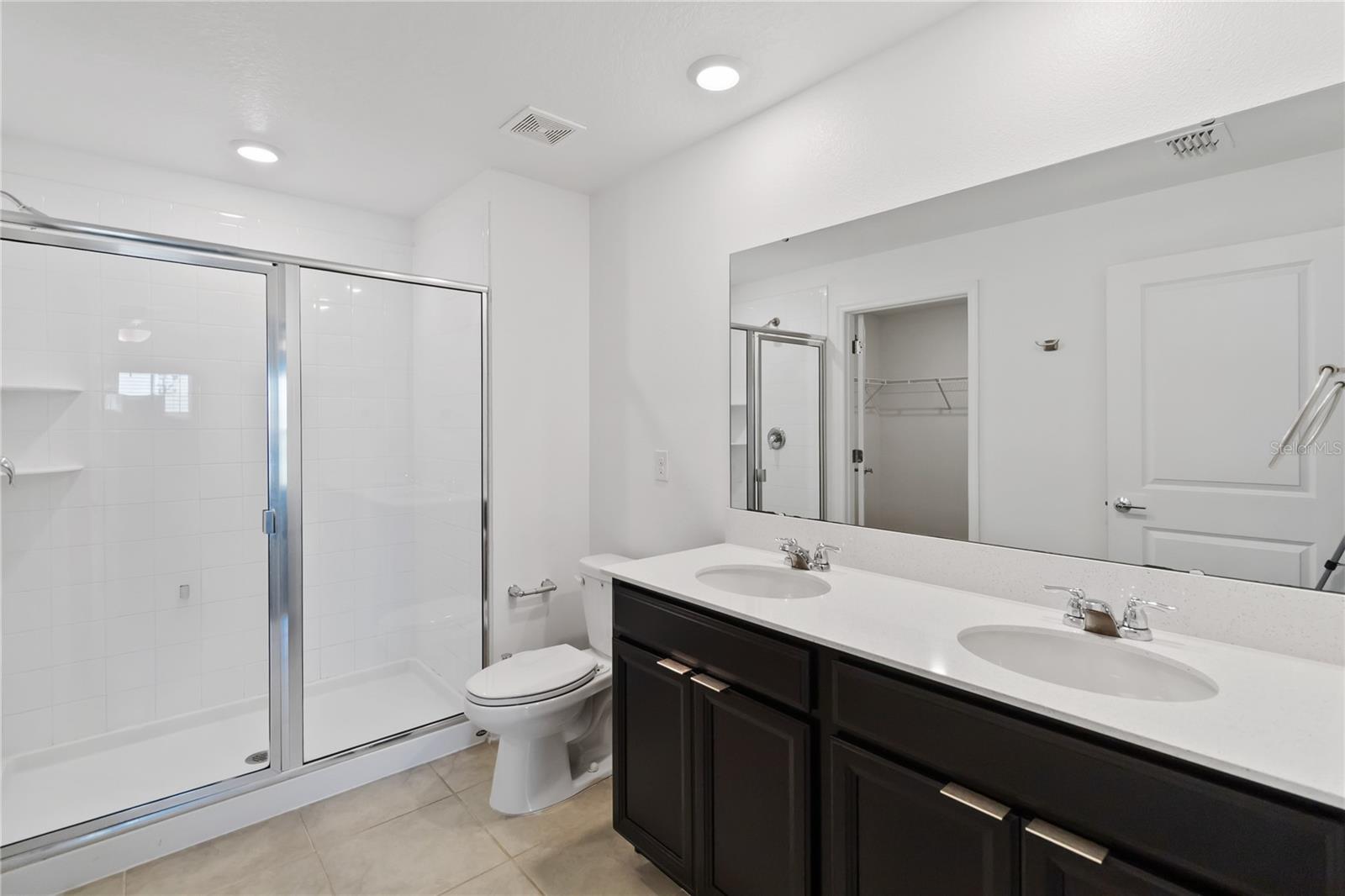 Image 17 of 36 For 292 Pineywoods Street