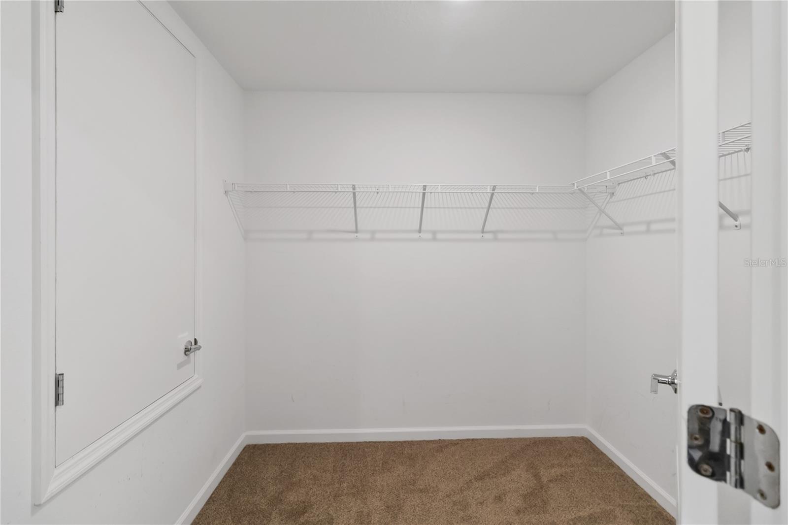 Image 18 of 36 For 292 Pineywoods Street