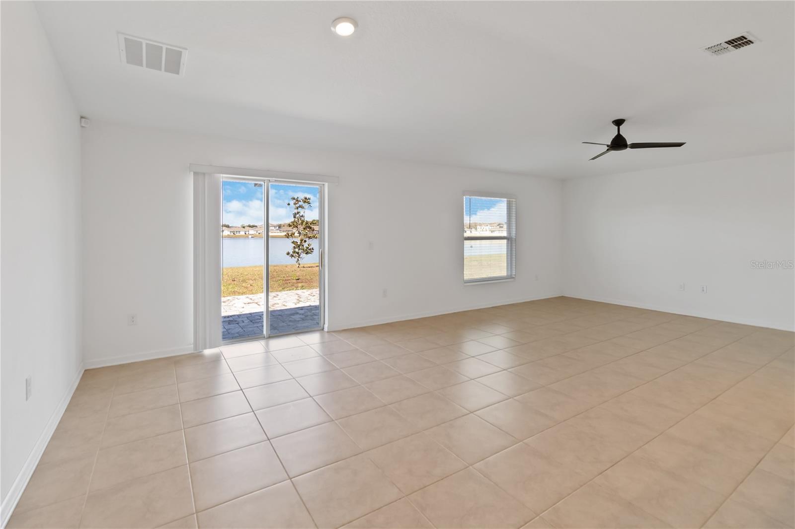 Image 7 of 36 For 292 Pineywoods Street