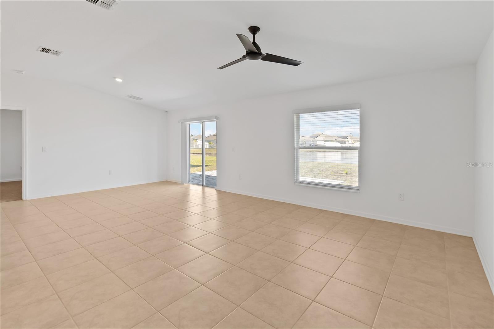 Image 8 of 36 For 292 Pineywoods Street