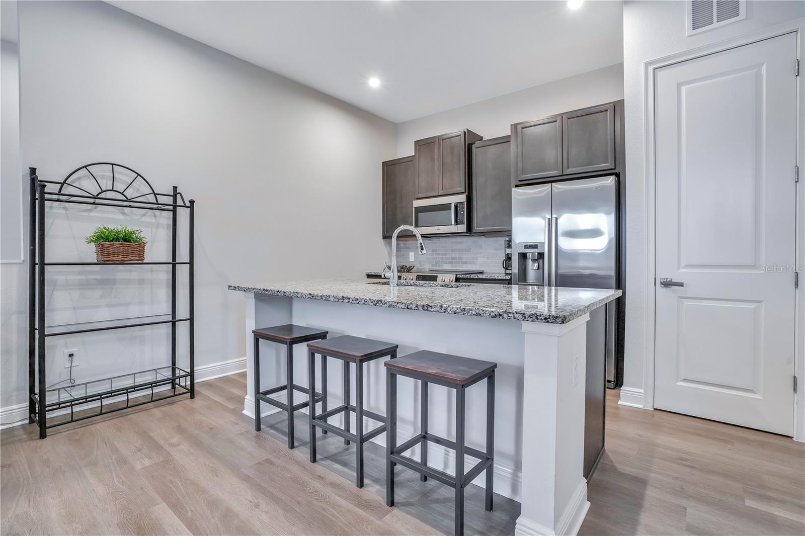 Image 11 of 25 For 8285 Lindahl Alley