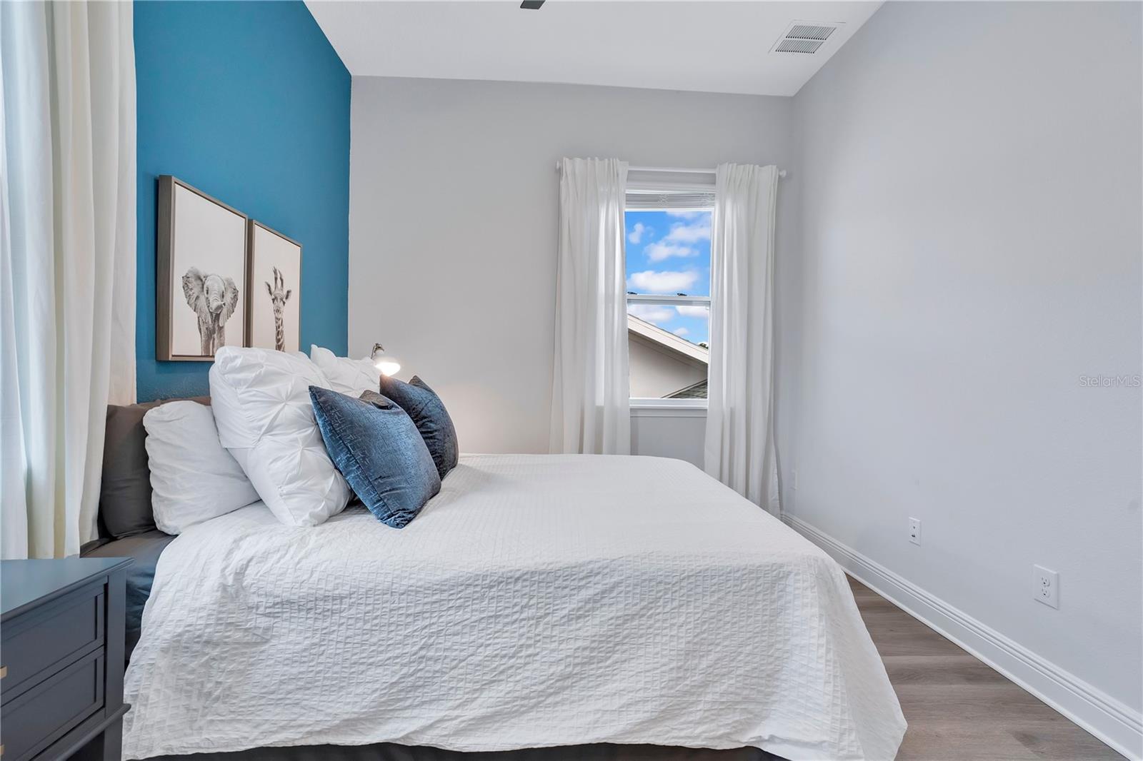 Image 13 of 25 For 8285 Lindahl Alley